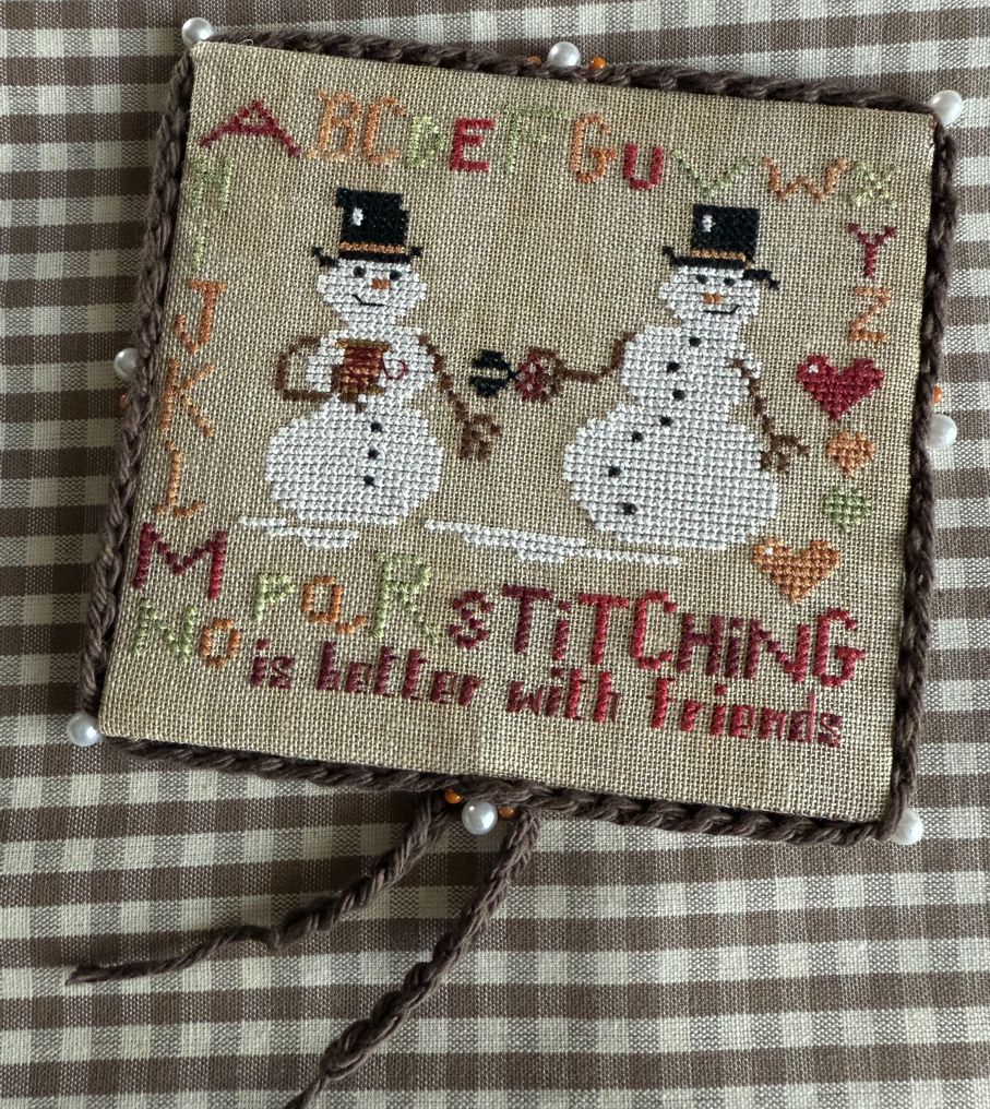 Stitching Snowmen - Christmas Cross Stitch Pattern