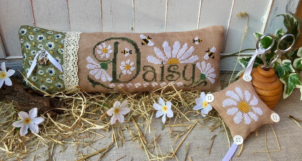 Daisy (with charms) - Cross Stitch Pattern