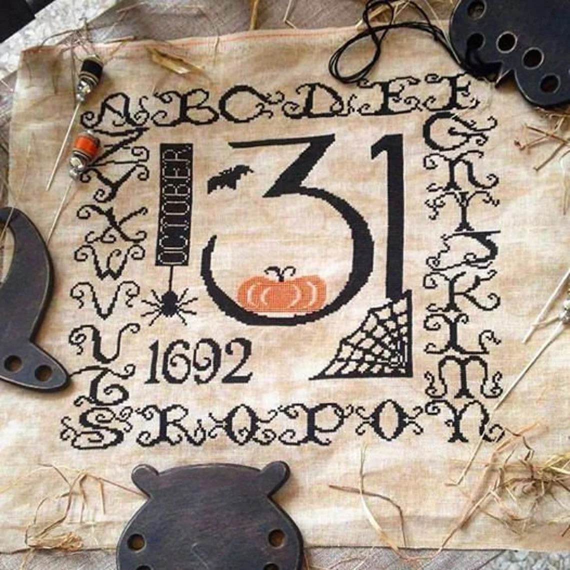R-12 - Halloween Cross Stitch Pattern