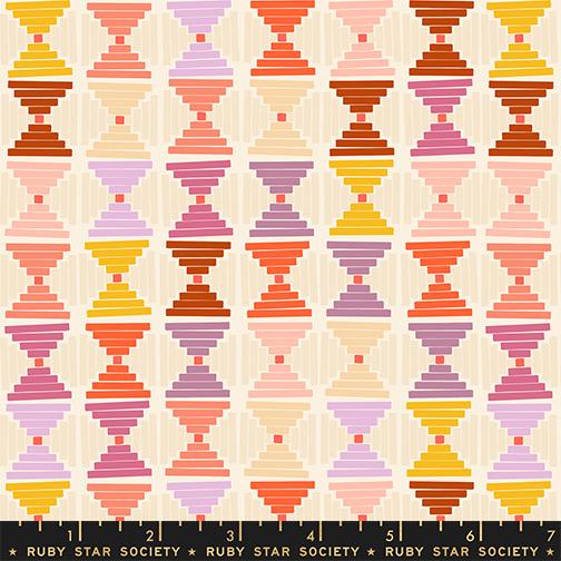 Persimmon Hourglass Natural - Quilt Fabric