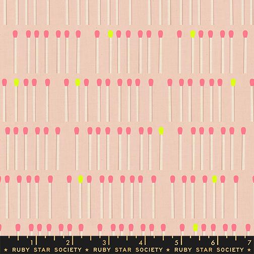 Lofi Linens Matches Peach Blossom - Quilt Fabric