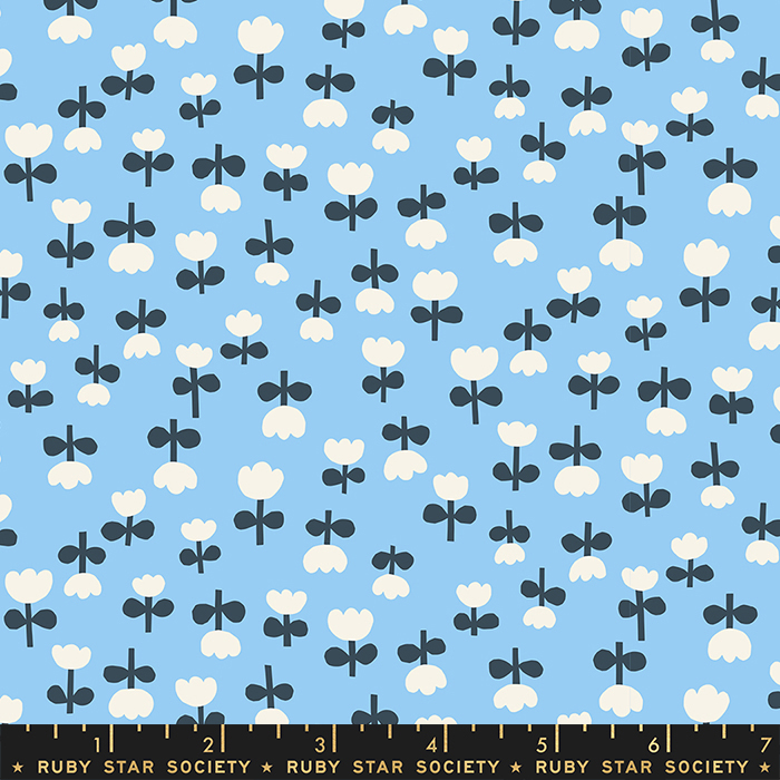 Petunia Hydrangea - Tulips Flower Garden - Quilt Fabric