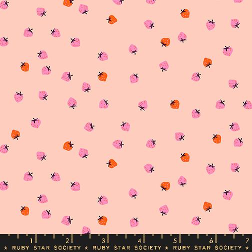 Strawberry Pale Peach - Quilt Fabric