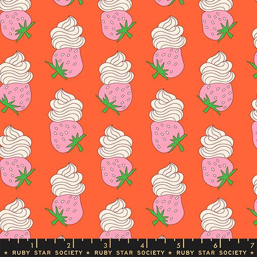 Sugar Cone 2 Berries Florida - Quilt Fabric, zoomed in. Select this picture to zoom back out.