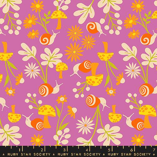 Animal Animal Snail - Heliotrope - Quilt Fabric