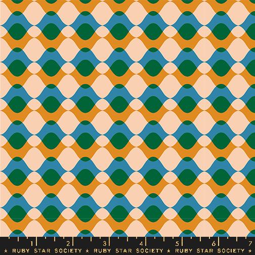 Geometry Wavy Turmeric - Quilt Fabric