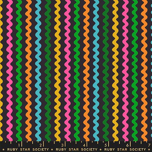 1 800 Notion Squiggle Soft Black - Quilt Fabric