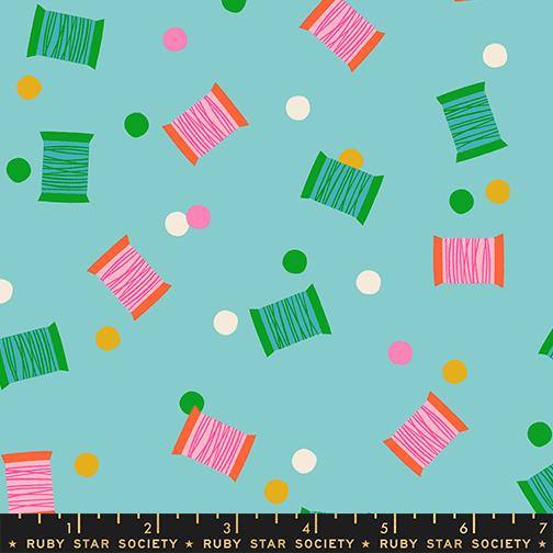 1 800 Notion Spools Cloudless - Quilt Fabric