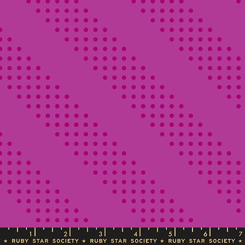 Sidekicks Cheshire - Quilt Fabric, zoomed in. Select this picture to zoom back out.