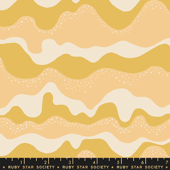 Floradora Butternut - Quilt Fabric