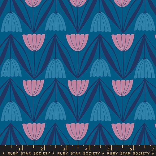 Endpaper Tulips Blue Raspberry - Quilt Fabric