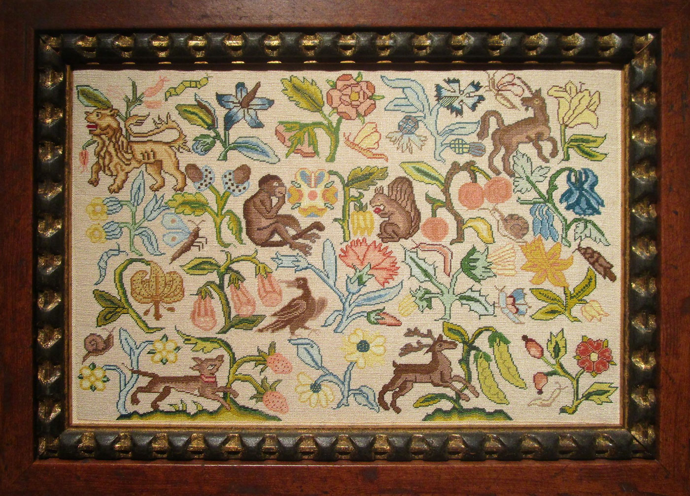 Spot Motif Embroidered Picture 1640 Cross Stitch Pattern