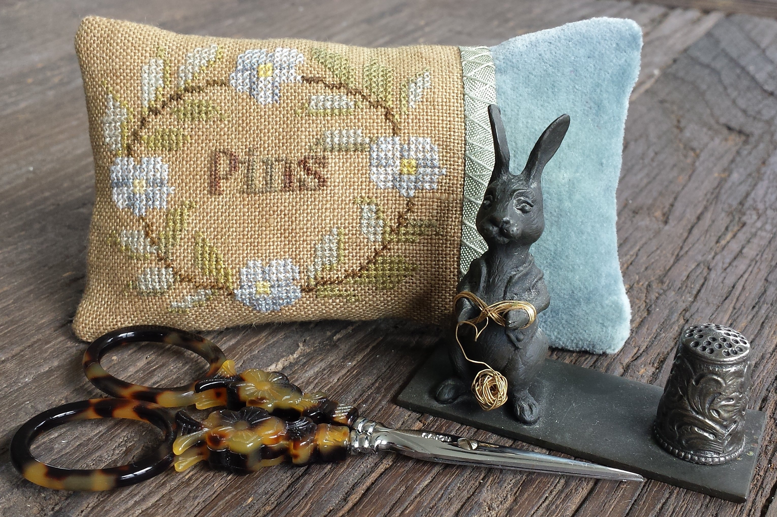 Forget Me Not Pinkeep - Cross Stitch Kit