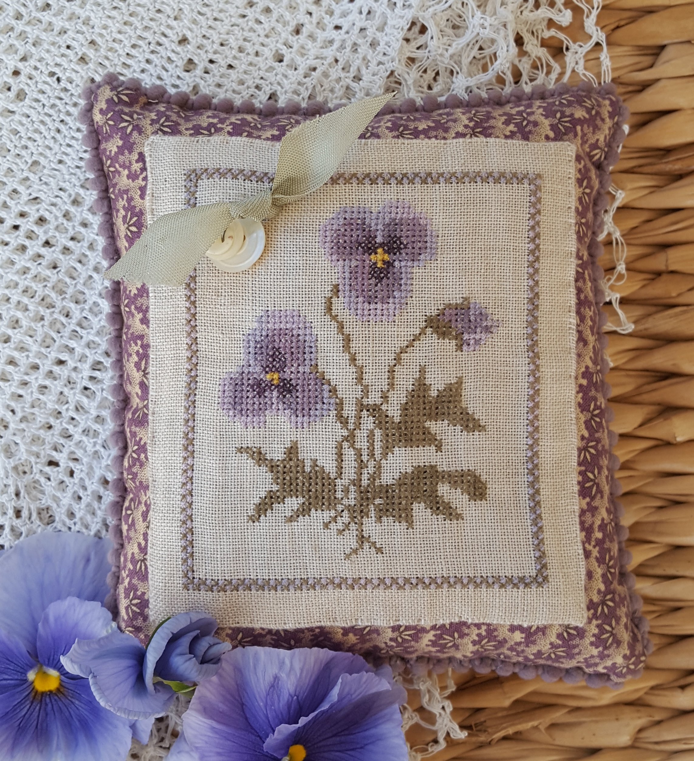 Pensee Sauvage - Cross Stitch Kit