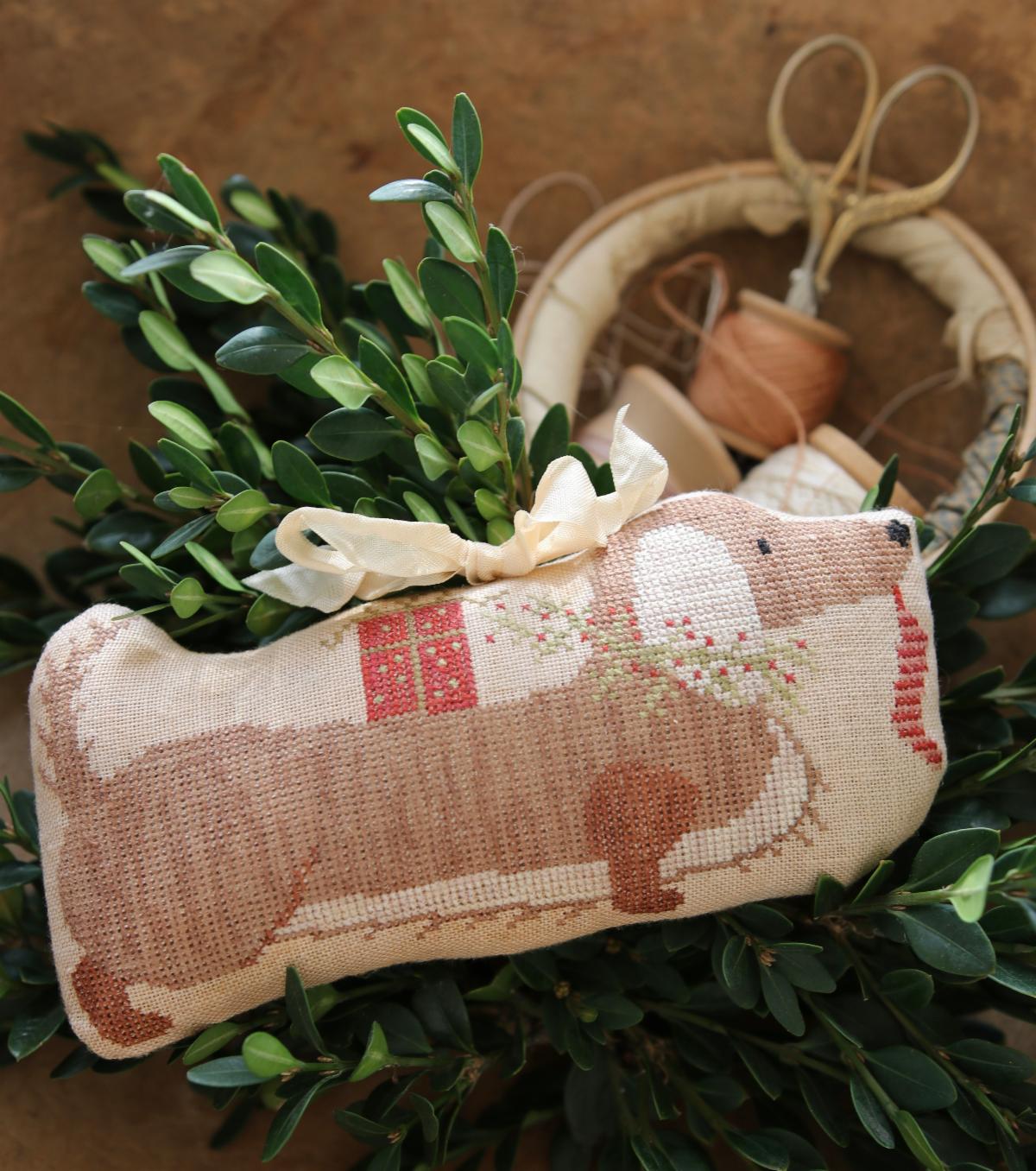 Christmas Sausage Frankie - Cross Stitch Pattern