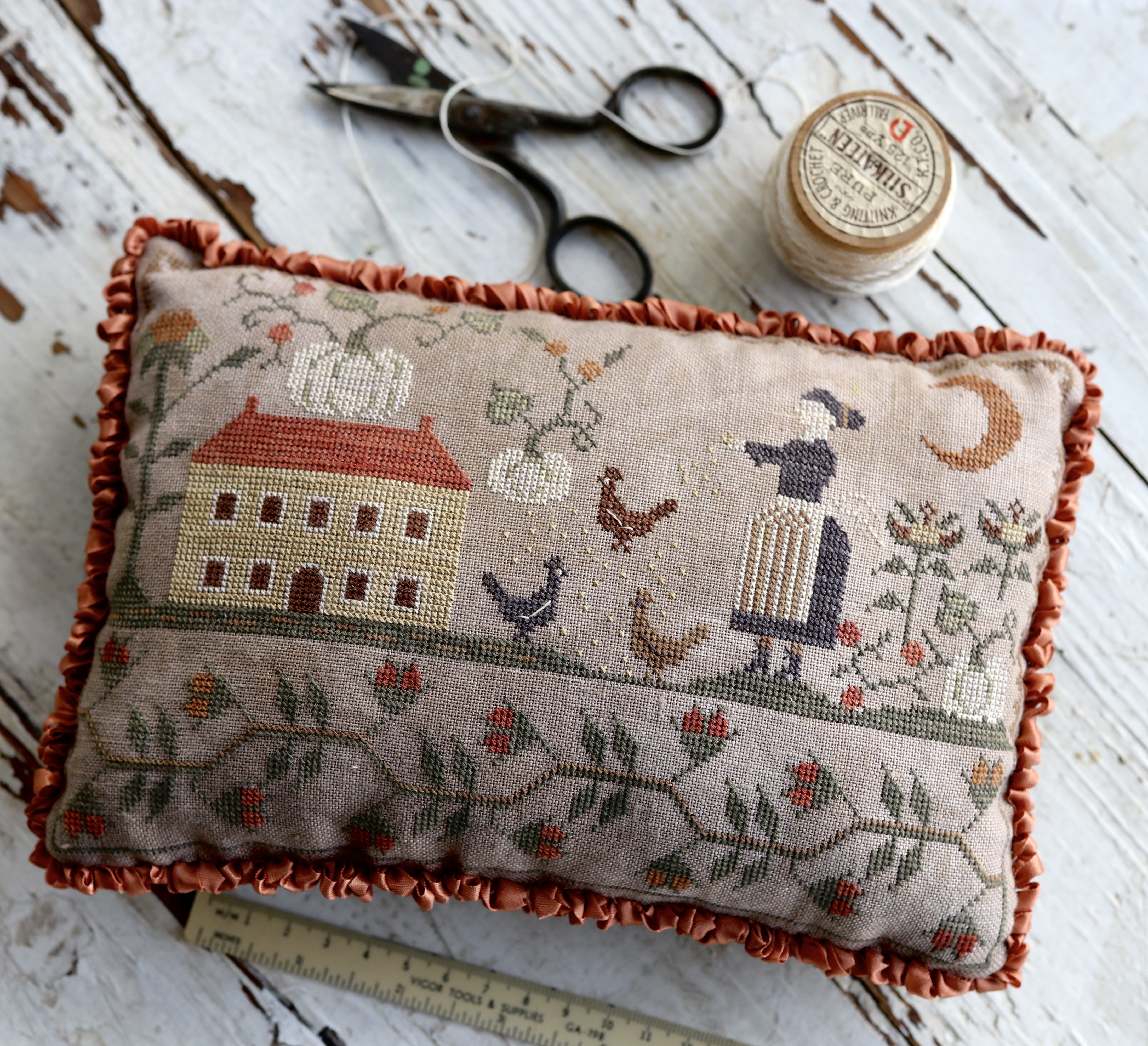 Merry Autumn Pinkeep - Cross Stitch Pattern