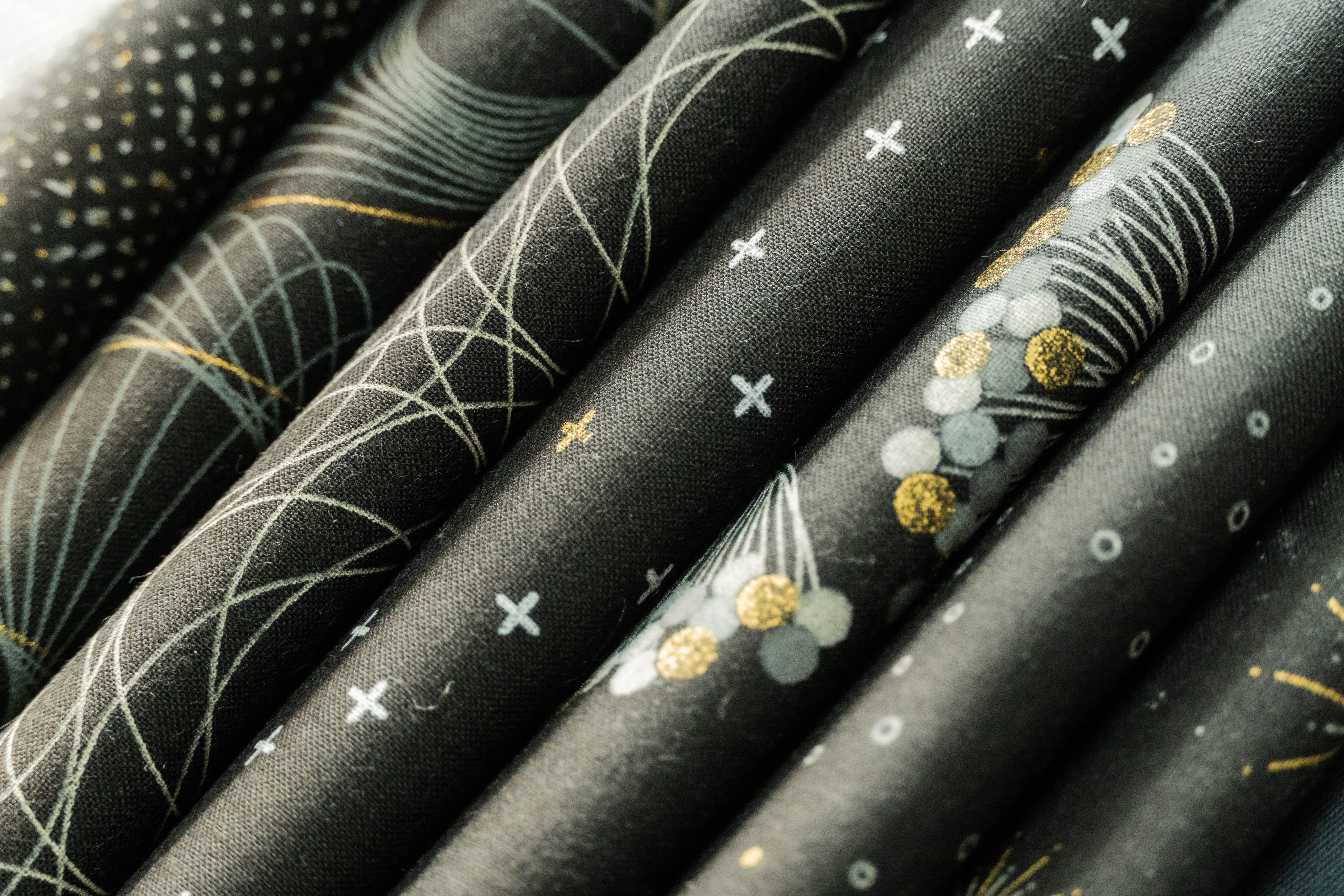 Shimmer Dots - Metallic Ecru - Quilt Fabric