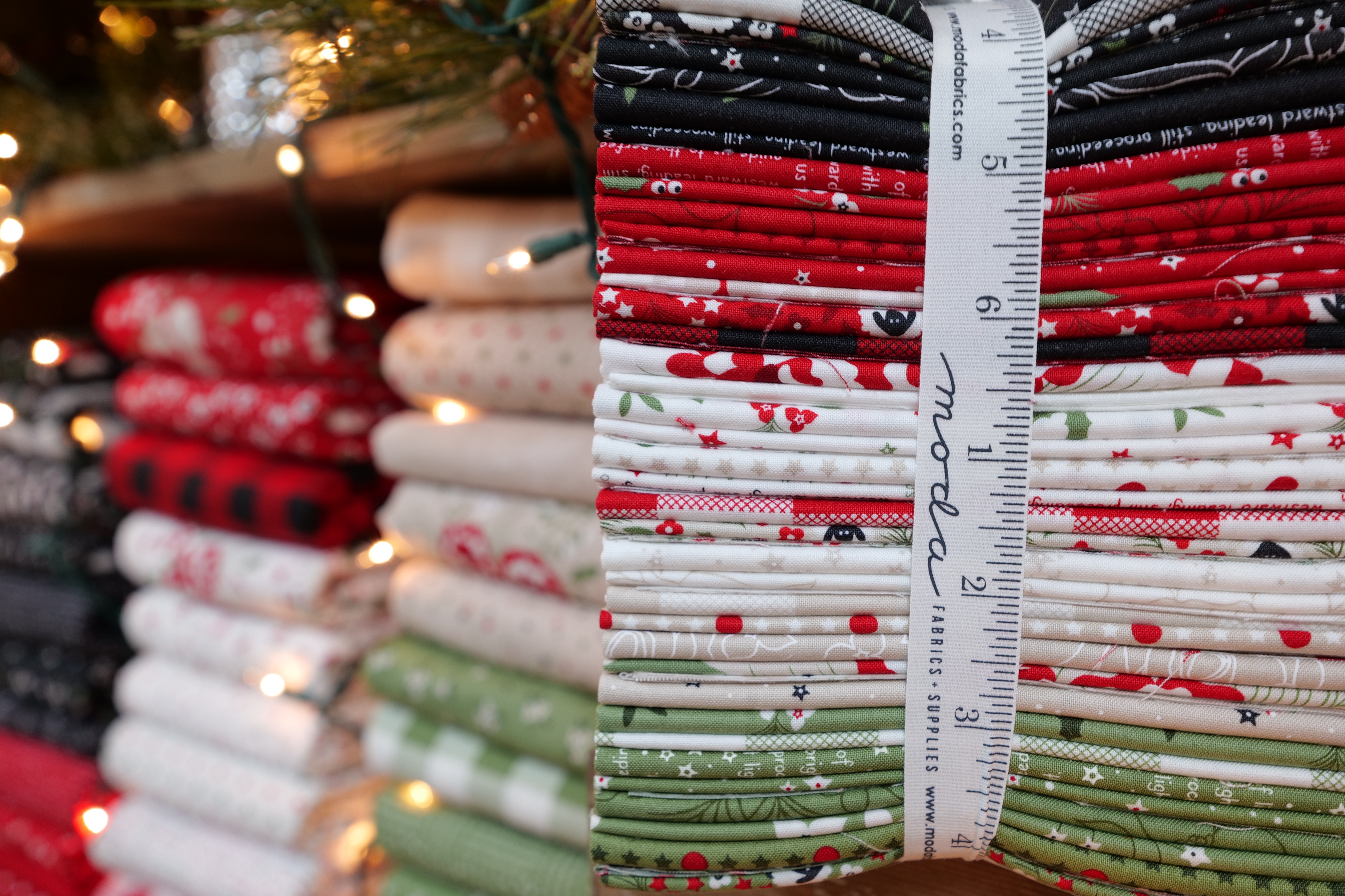 Starberry Song - Off White - Quilt Fabric