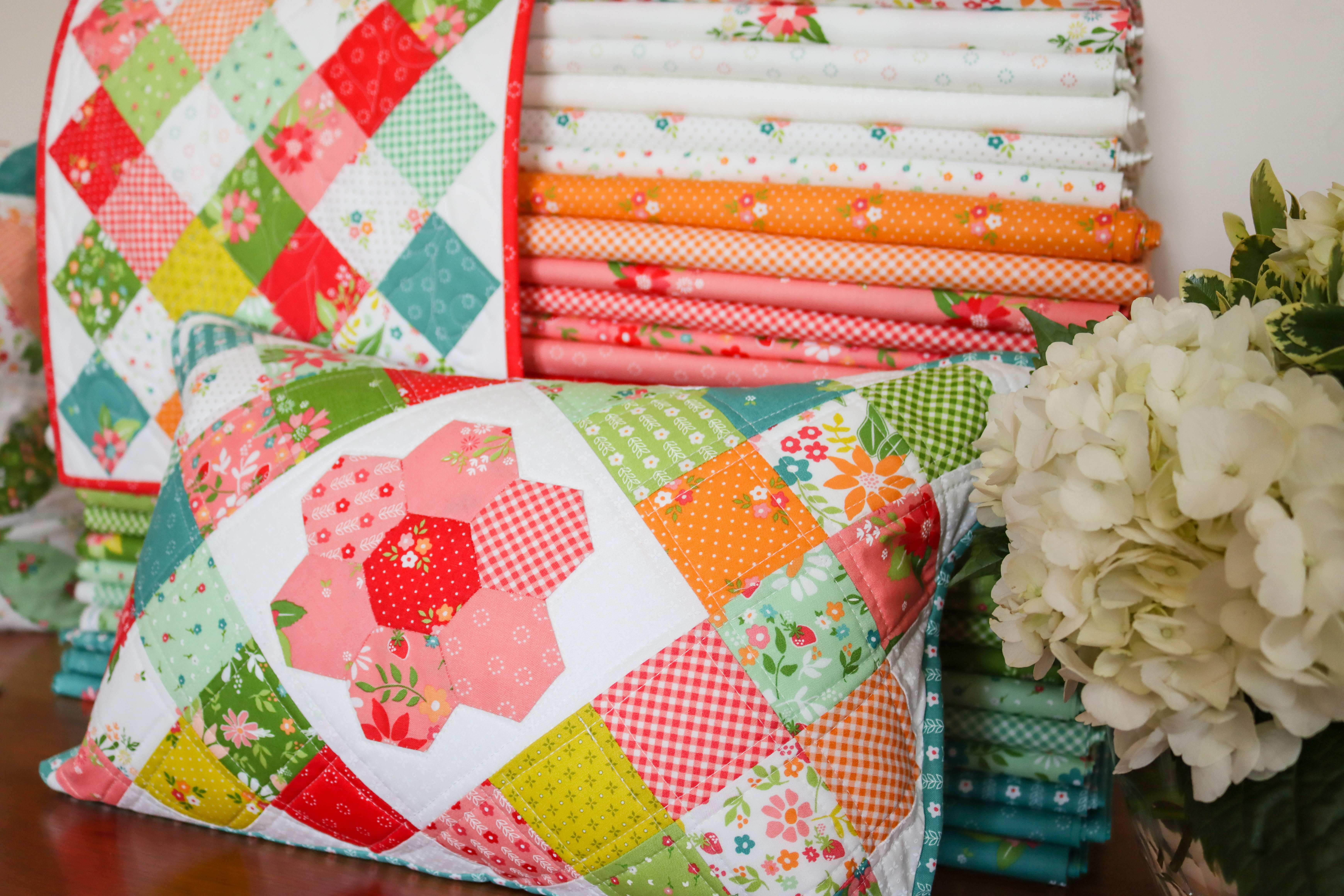 Strawberry Lemonade Lemonade - Quilt Fabric