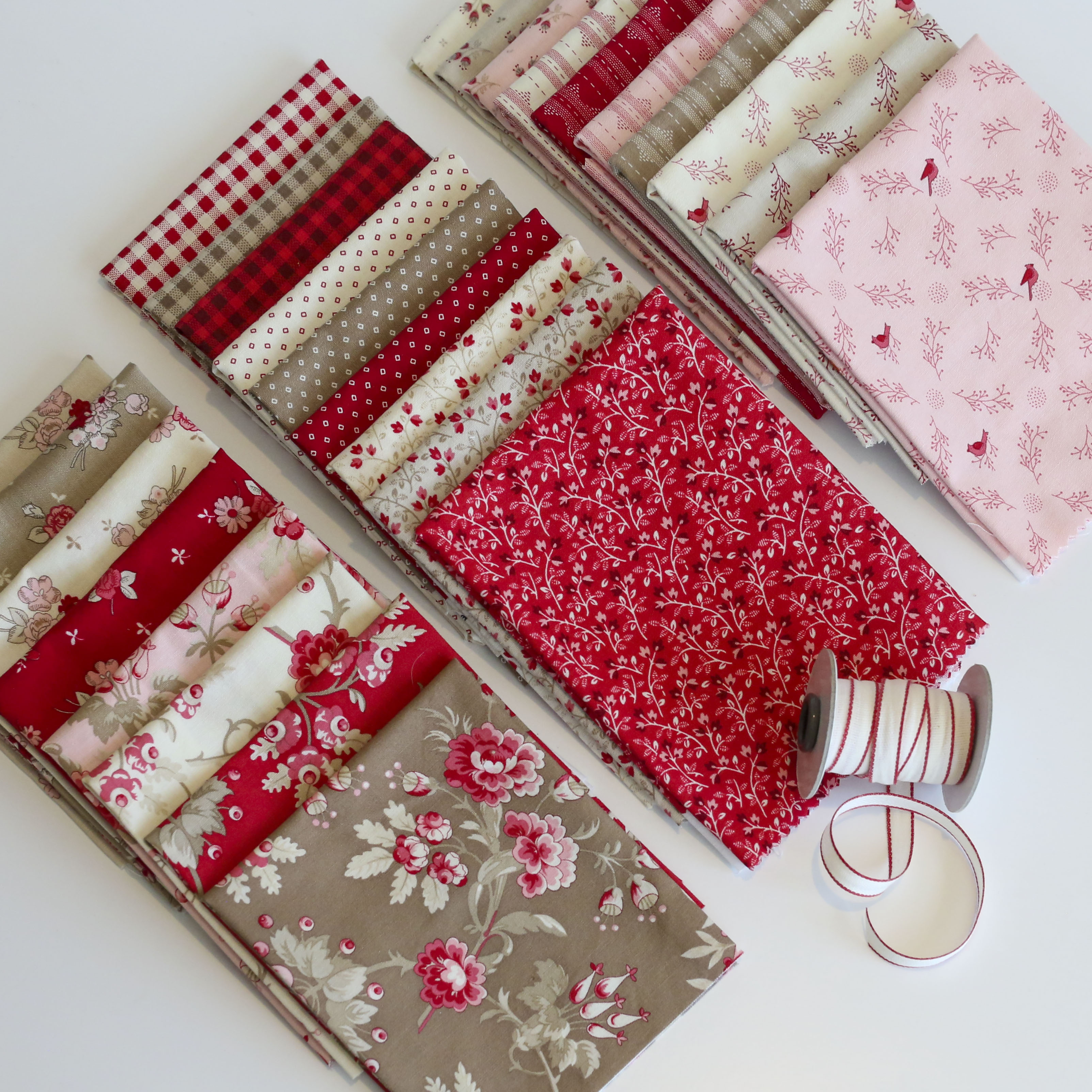 Sugarberry Porcelain - Branching Vines - Quilt Fabric