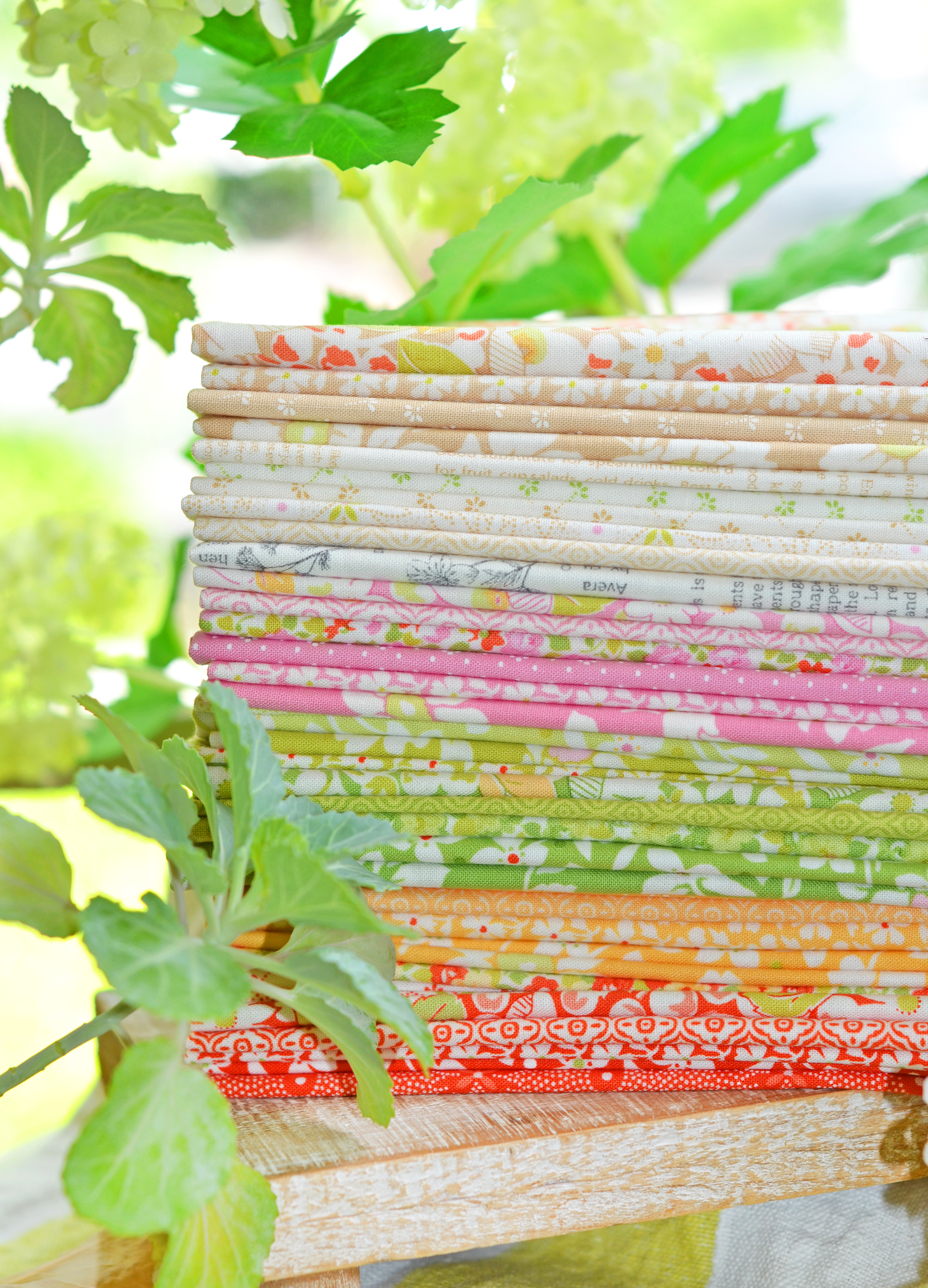 Summers End Flowers Lilac - Quilt Fabric