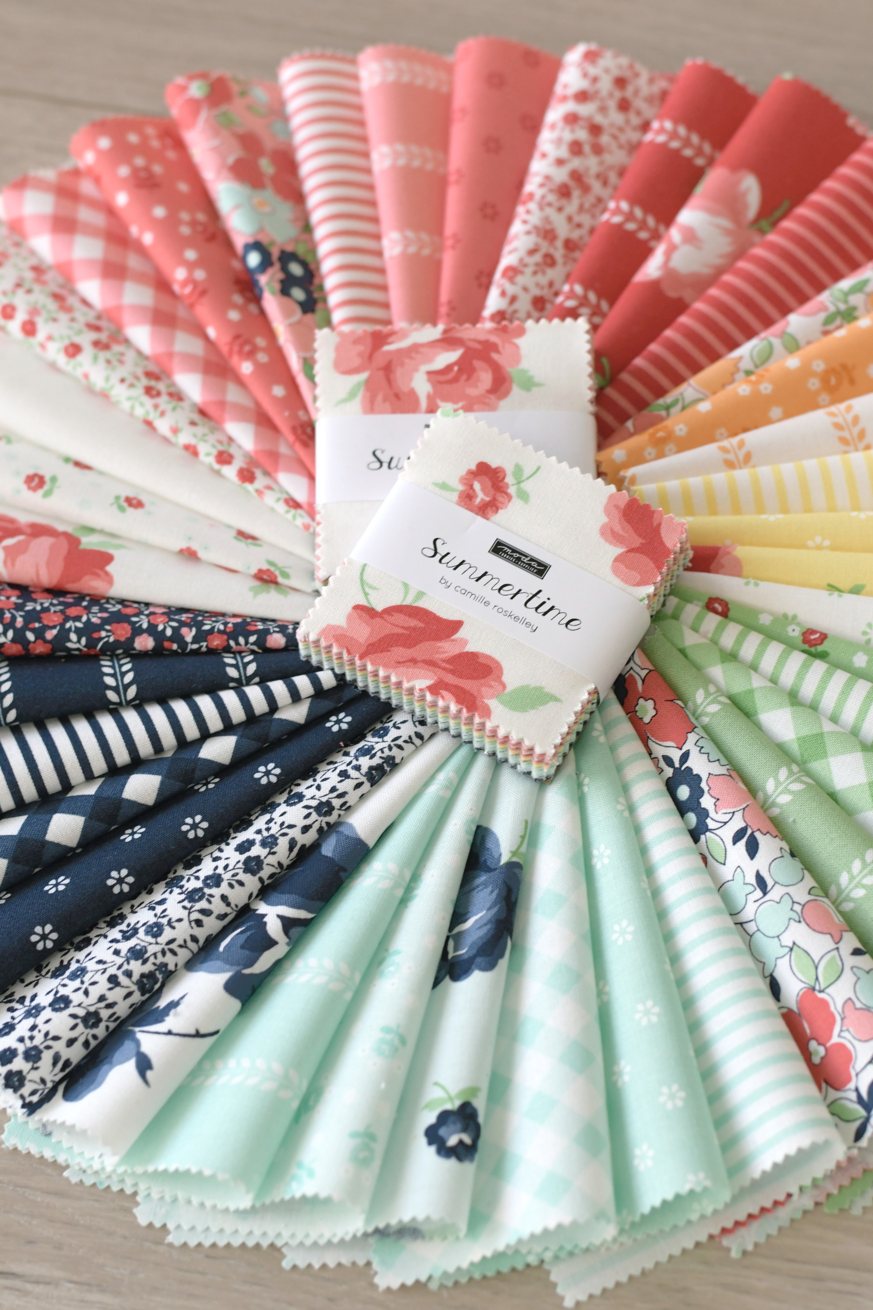 Summertime Flower Blush - Quilt Fabric