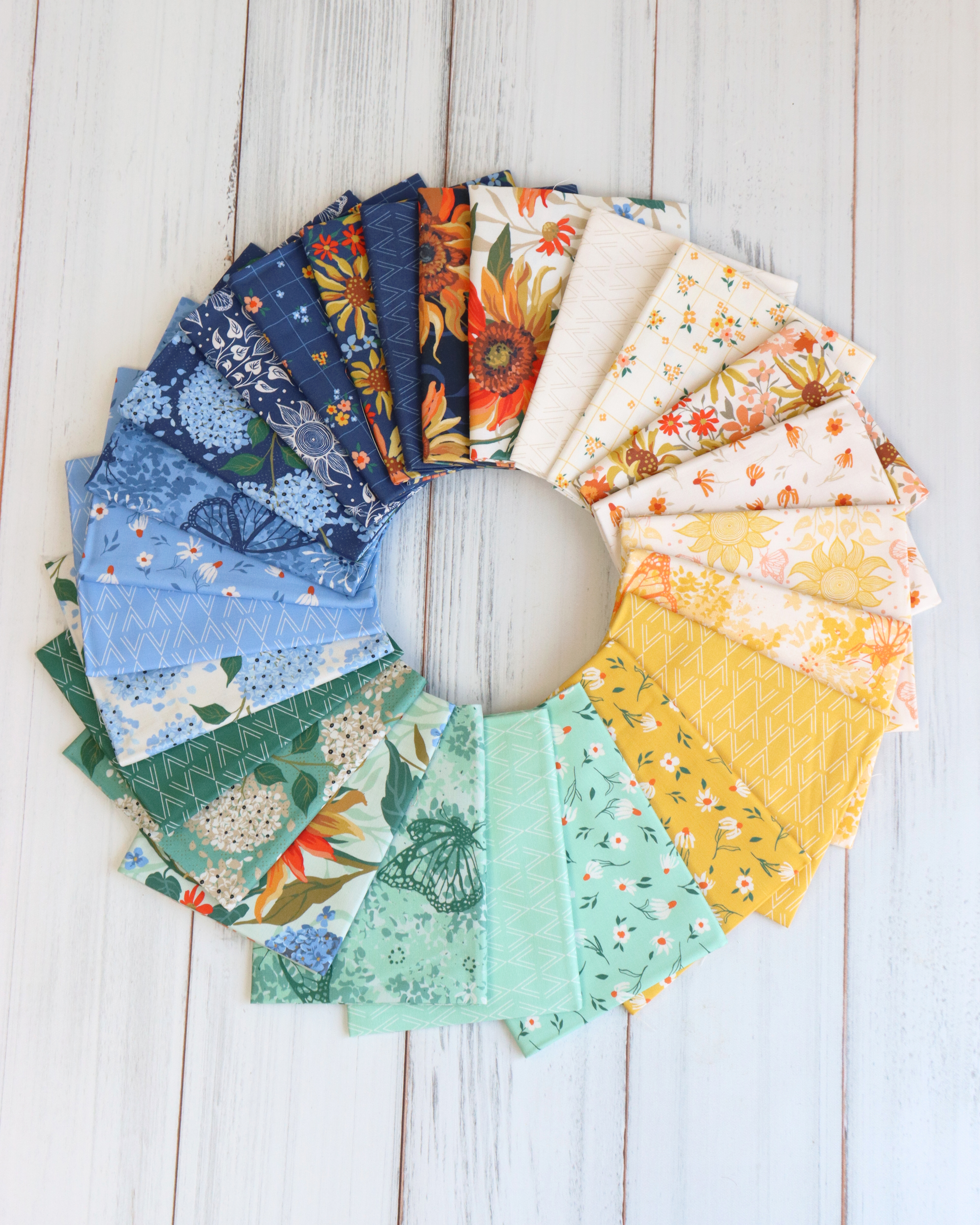 Sundance Sun Medallions Cloud - Quilt Fabric