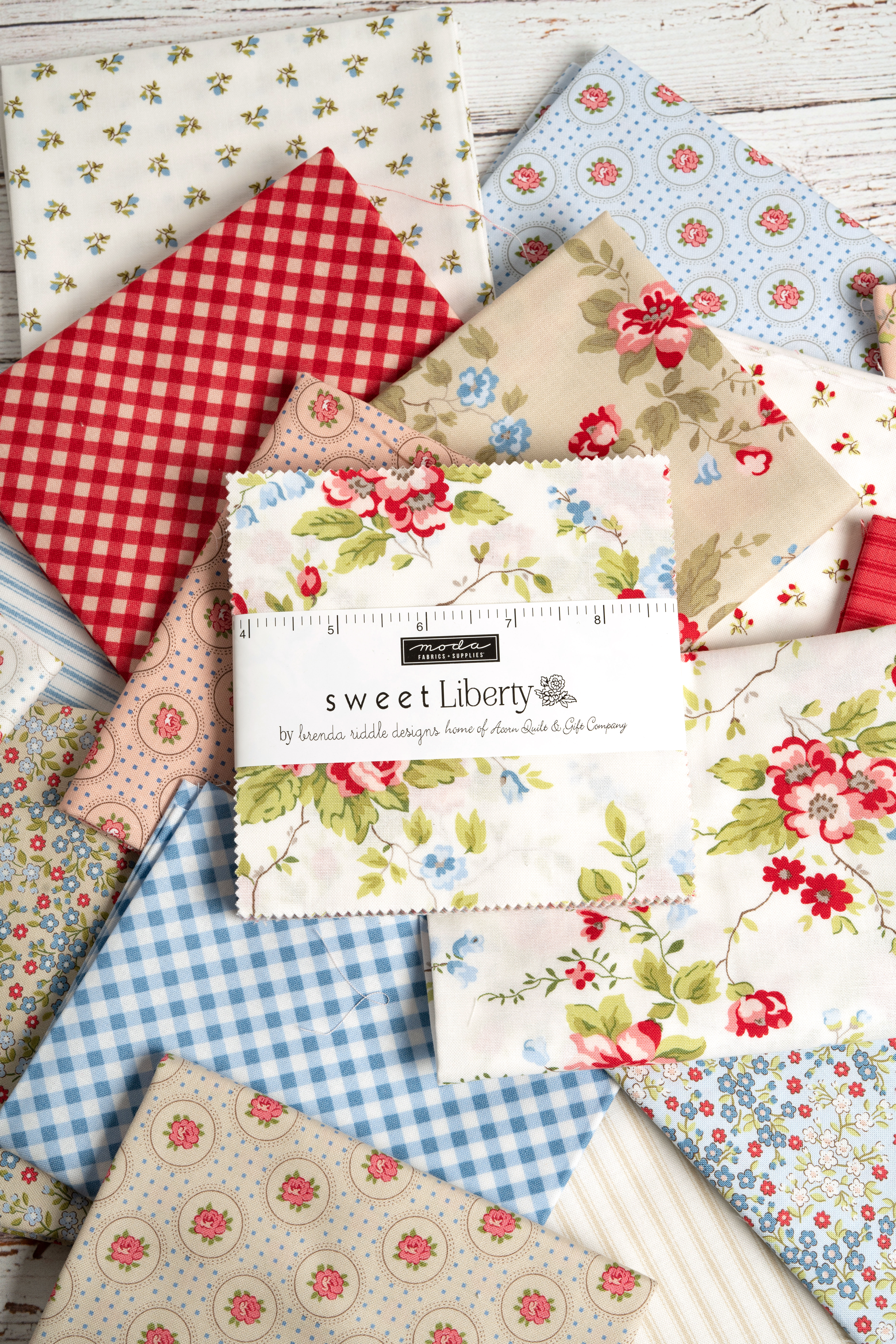 Sweet Liberty Cobblestone - Accent Ditsy - Quilt Fabric