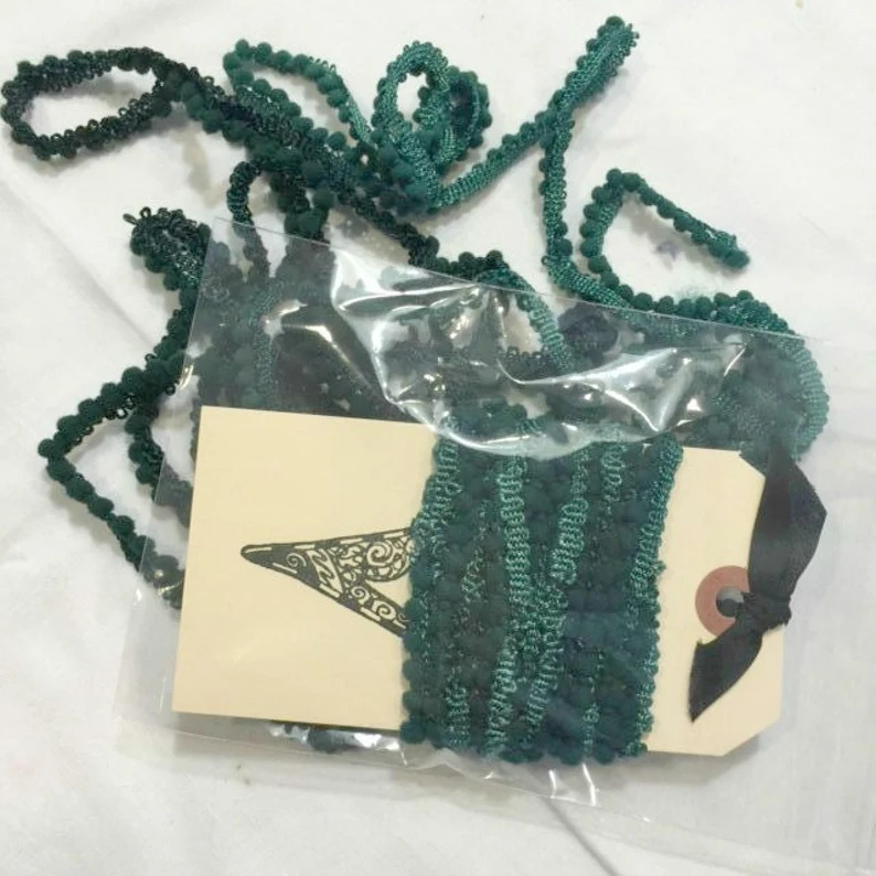 Sequoia Pom Pom Trim (2 yards)