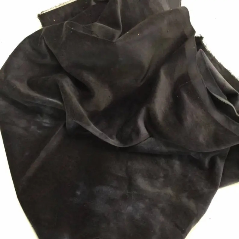 Pepper Velveteen 18" x 10"
