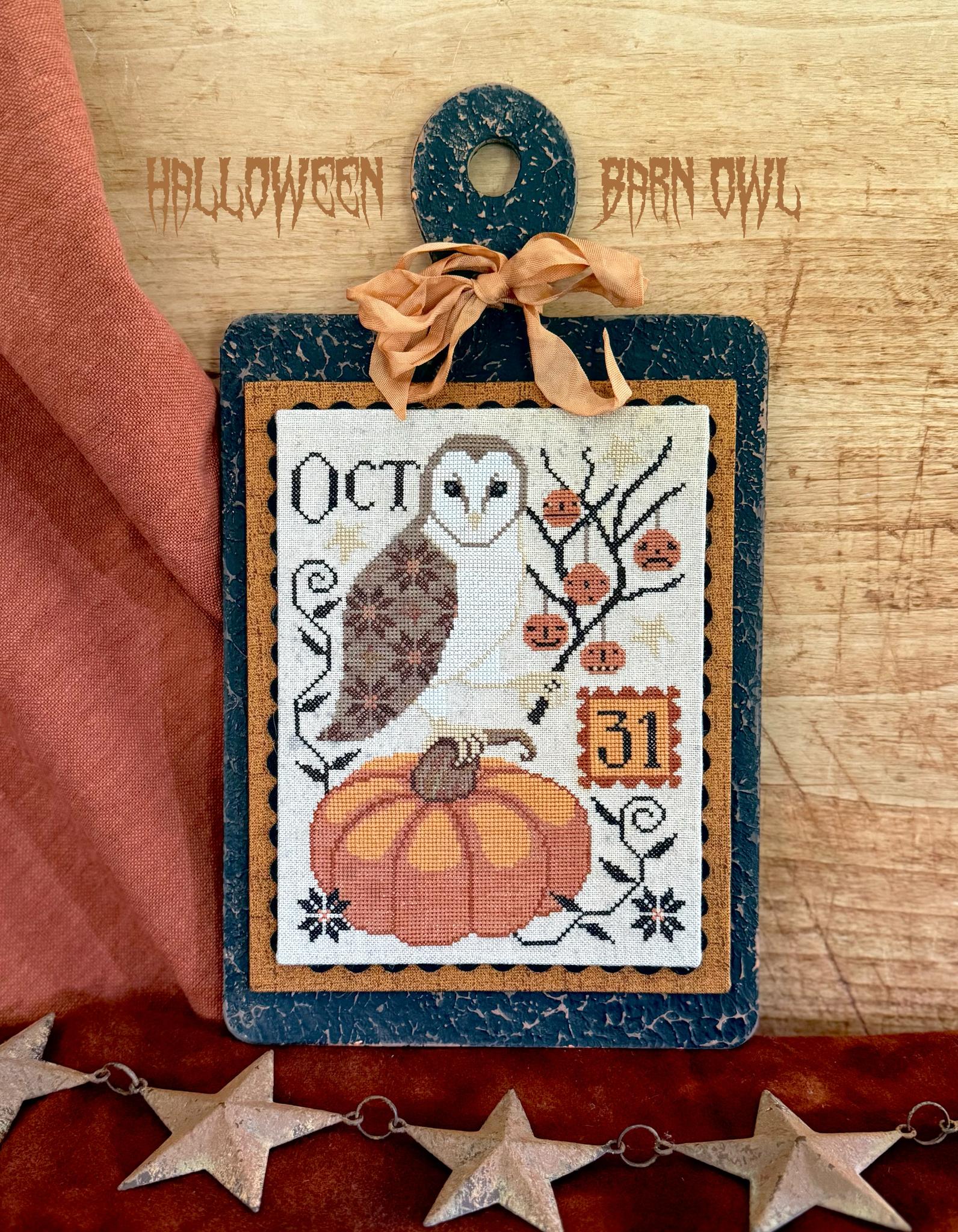 Hello Midnight - Halloween Cross Stitch Bisornu Book