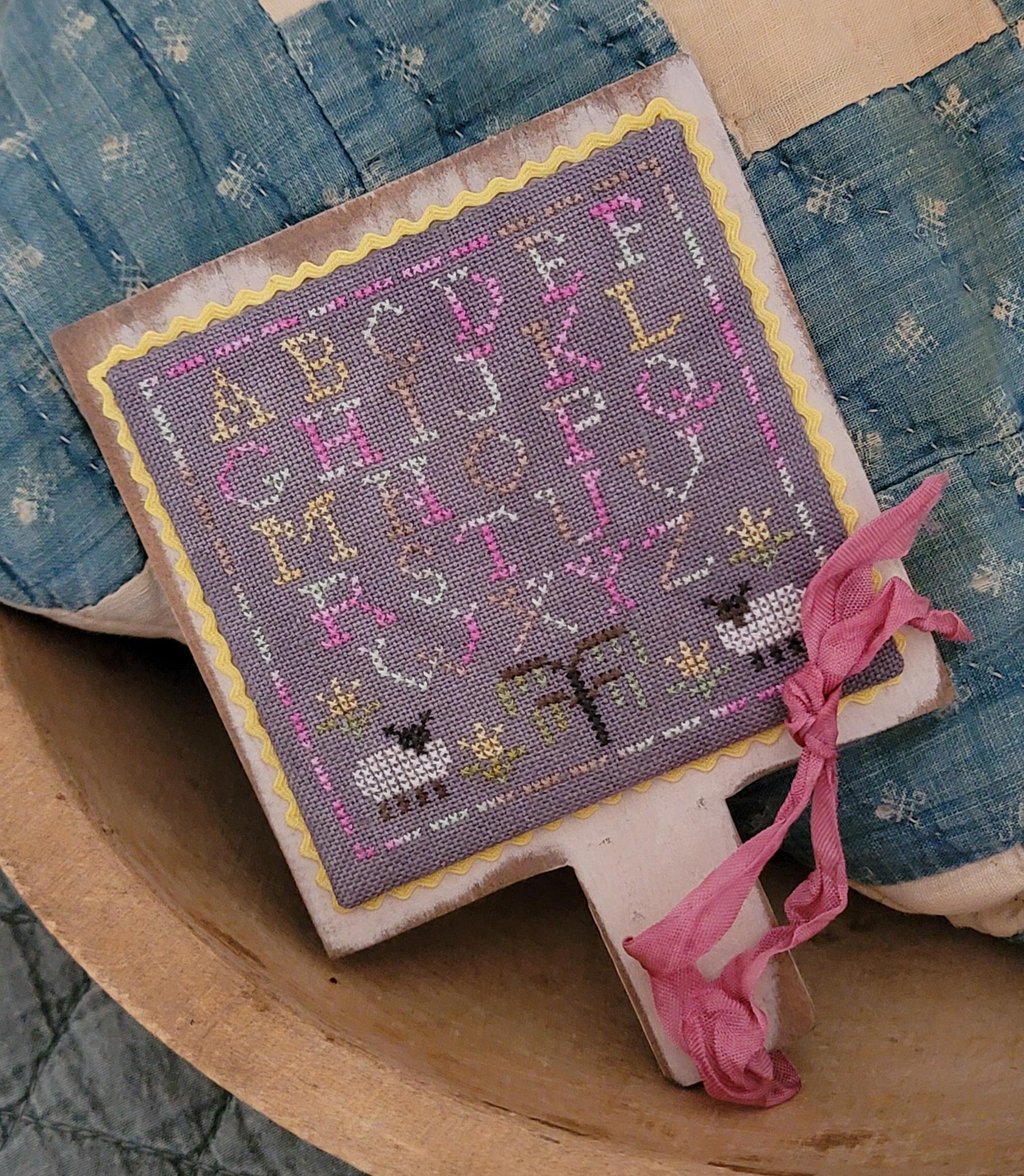 Holiday Hornbook Easter - Cross Stitch Pattern