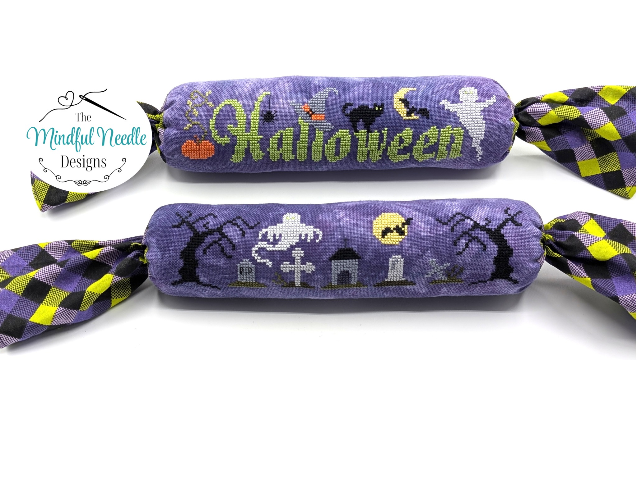 Halloween Crackers  - Cross Stitch Pattern, zoomed in. Select this picture to zoom back out.