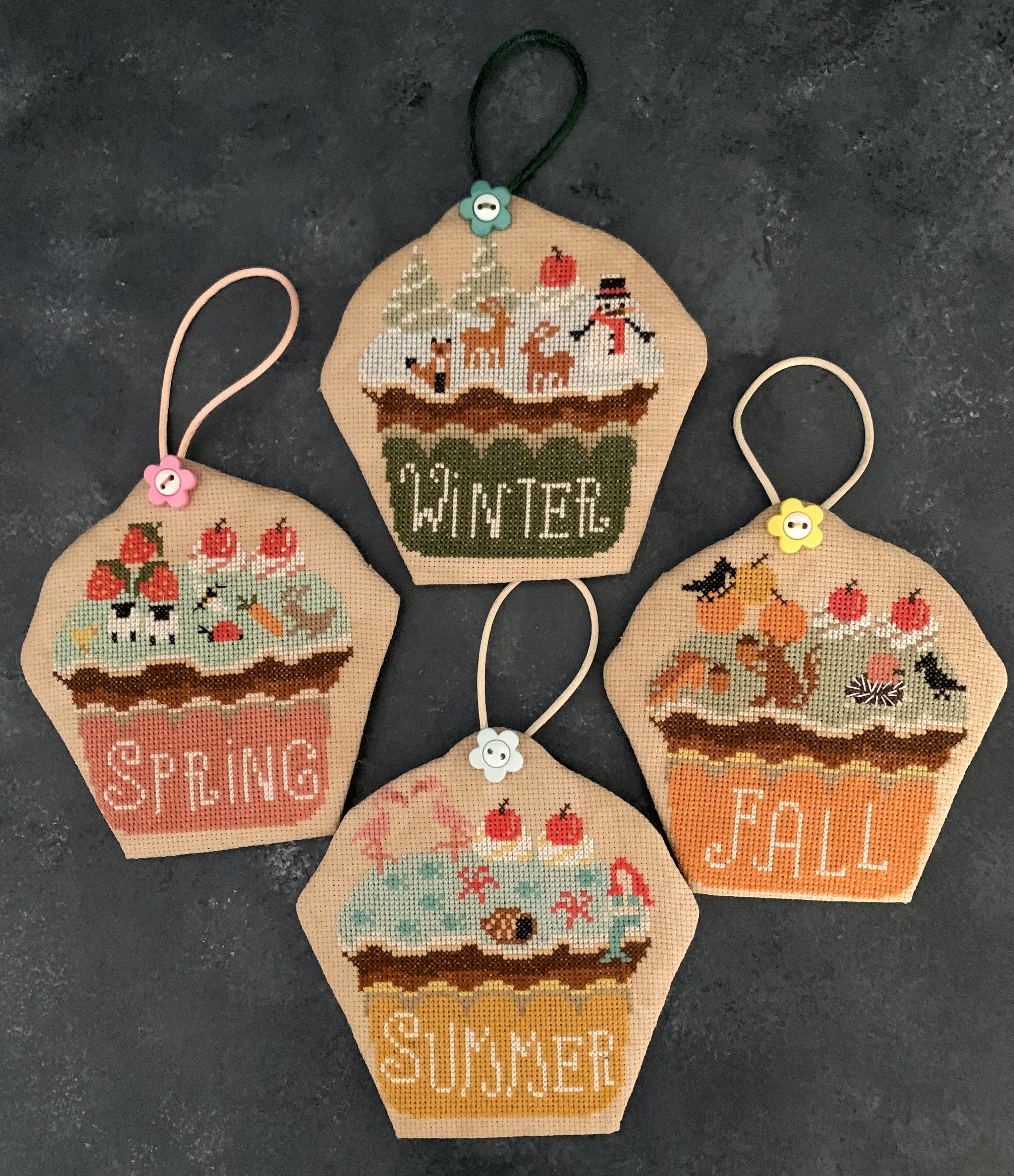 Cupcake's Seasons - Cross Stitch Pattern