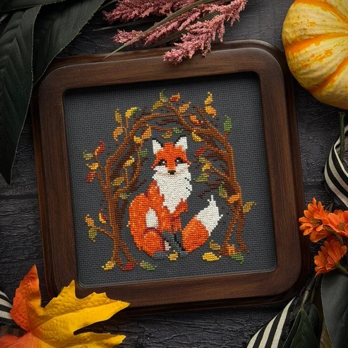Fox in the Hollow - Cross Stitch Pattern, zoomed in. Select this picture to zoom back out.