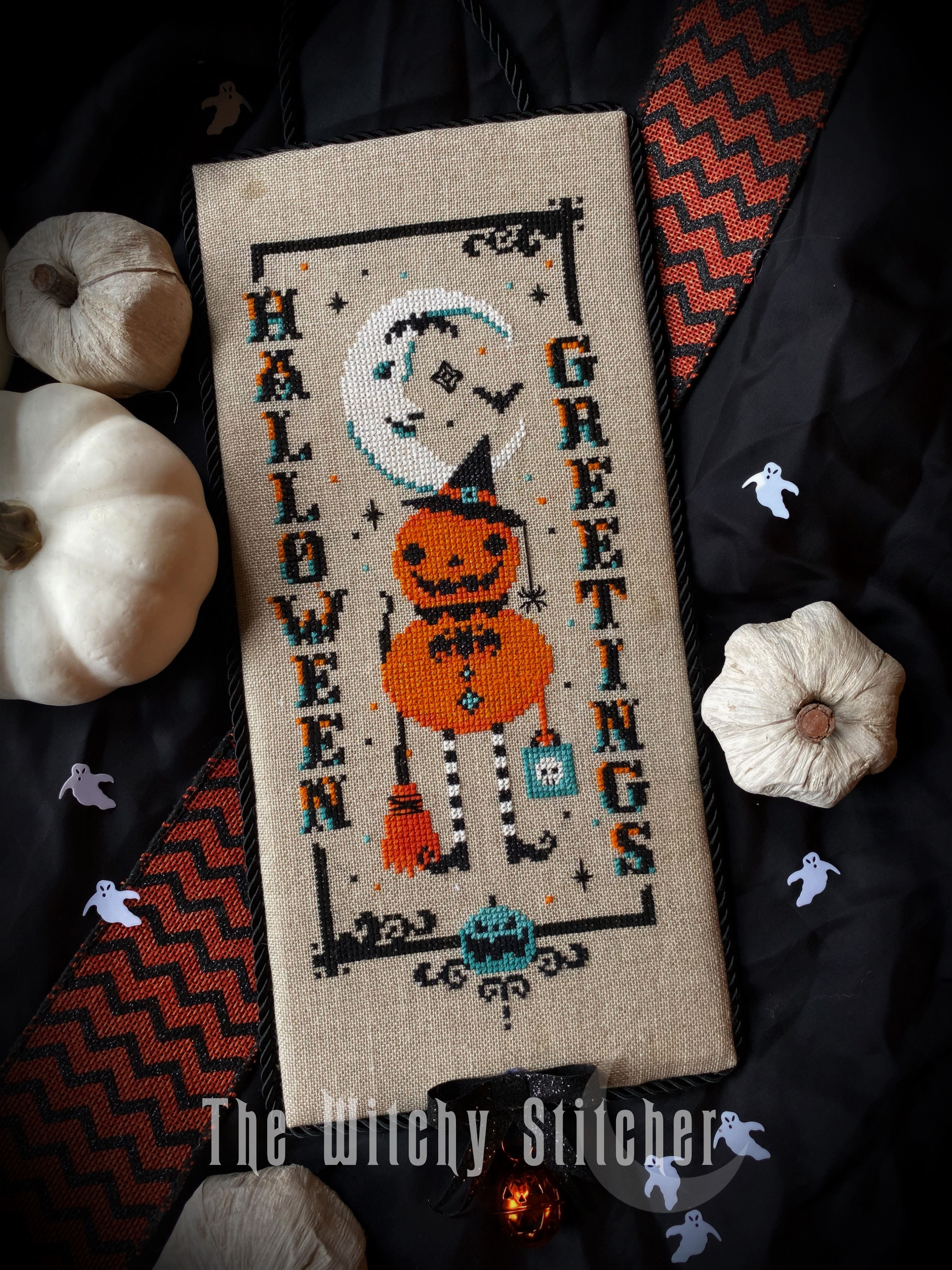 Vintage Pumpkin Witch - Halloween Cross Stitch Pattern, zoomed in. Select this picture to zoom back out.