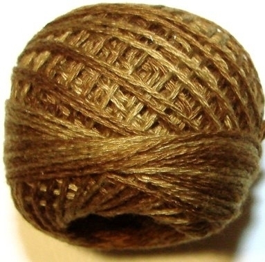 Valdani 3-Ply Thread - 154 Dark Antique Gold