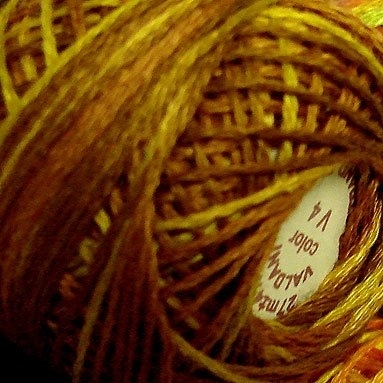 Valdani 3-Ply Thread - V4 Golden Browns