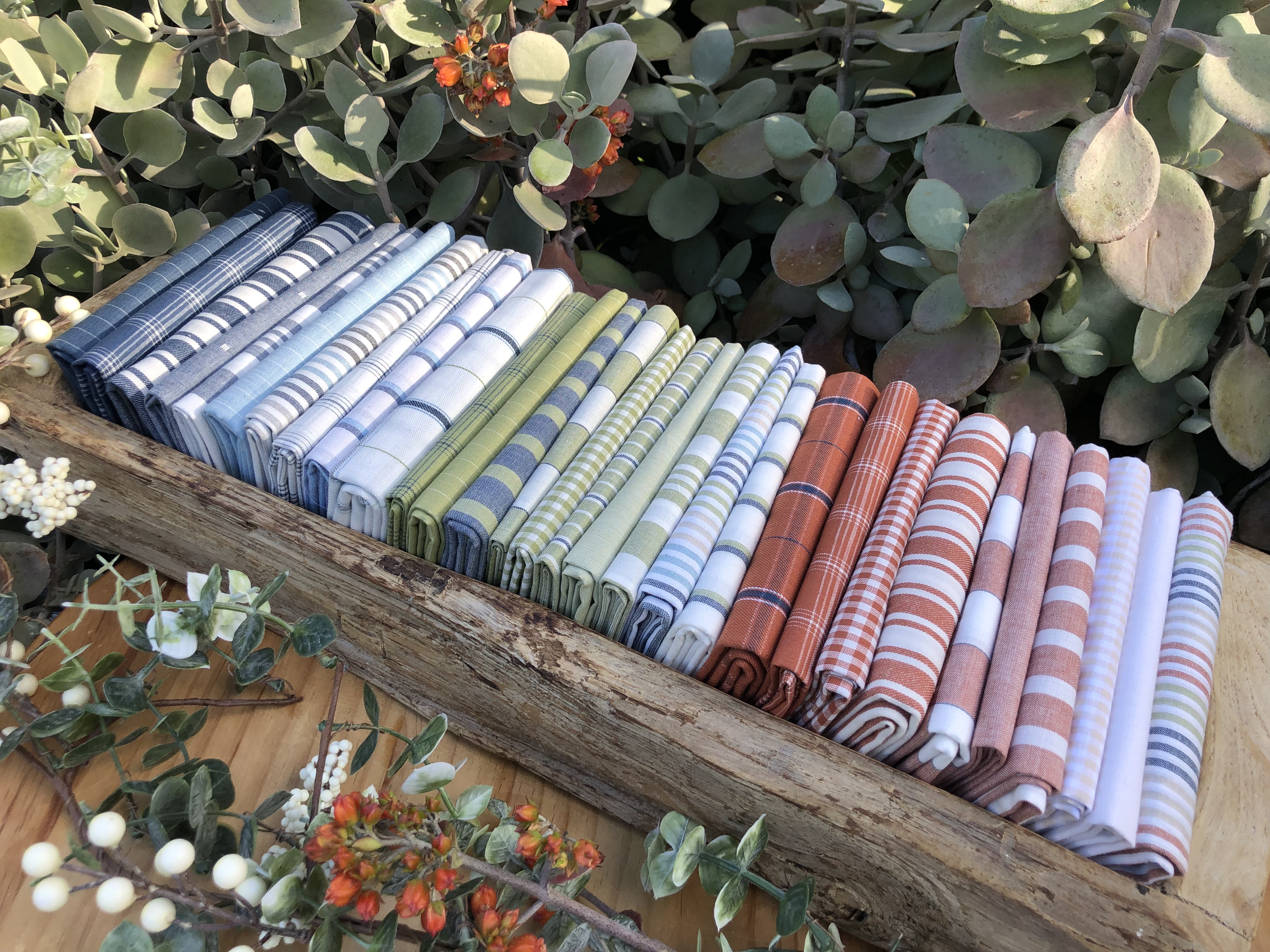 Vista Wovens Ecru 1 - Quilt Fabric