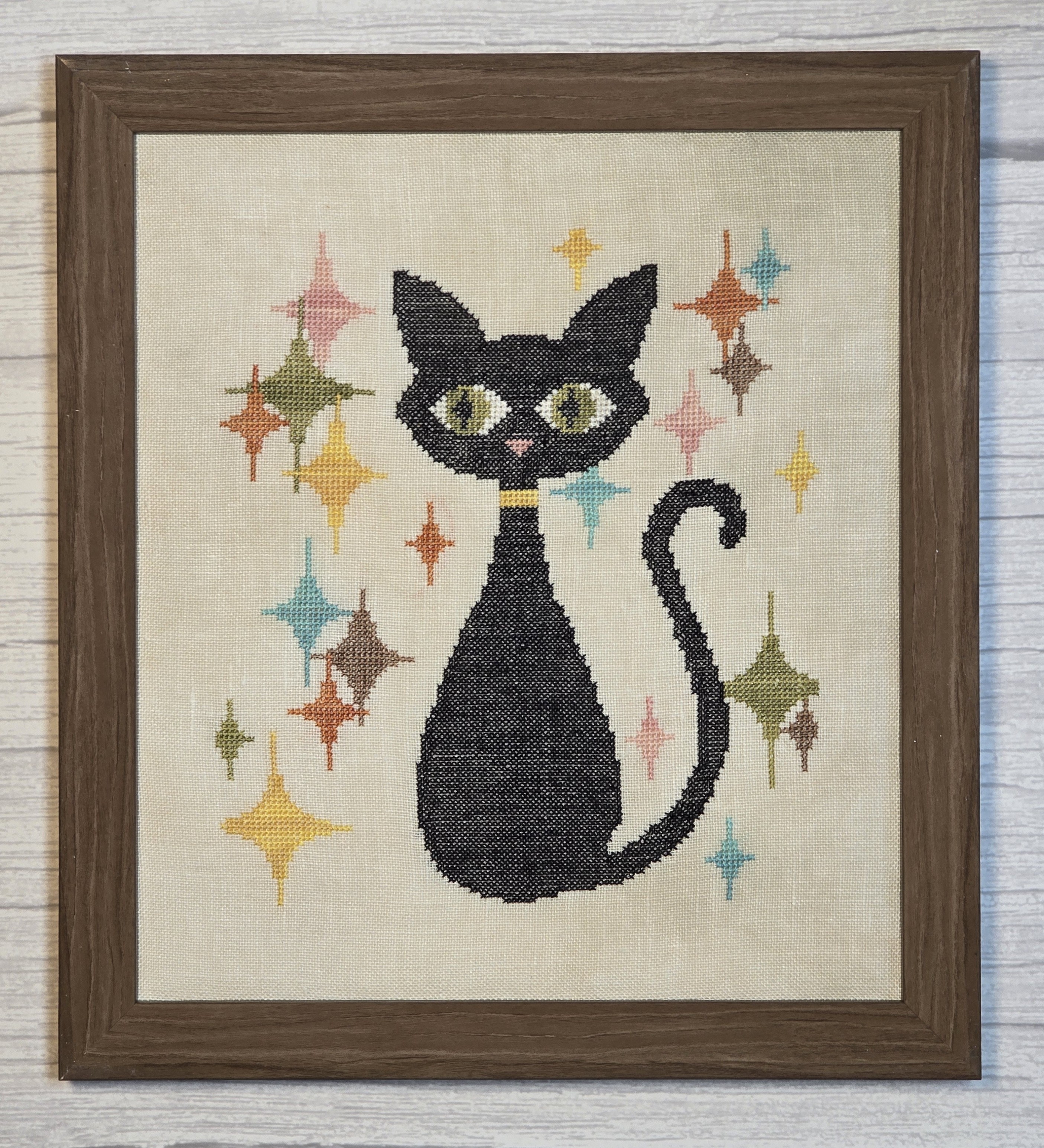 Samantha (Mid-Century Feline) - Cross Stitch Pattern, zoomed in. Select this picture to zoom back out.