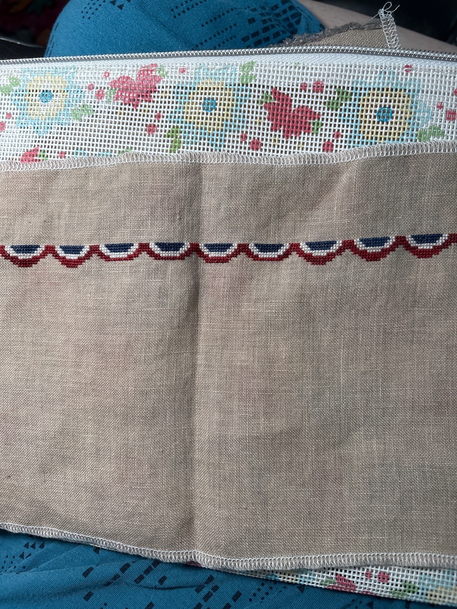 Customer photo 1, zoomed in. Select this picture to zoom back out.